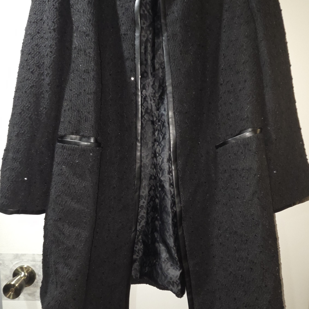 Elegant Black Women's Coat DKNY